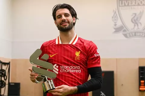 تفوق على صلاح.. سوبوسلاي يتوج بجائزة لاعب شهر فبراير في ليفربول